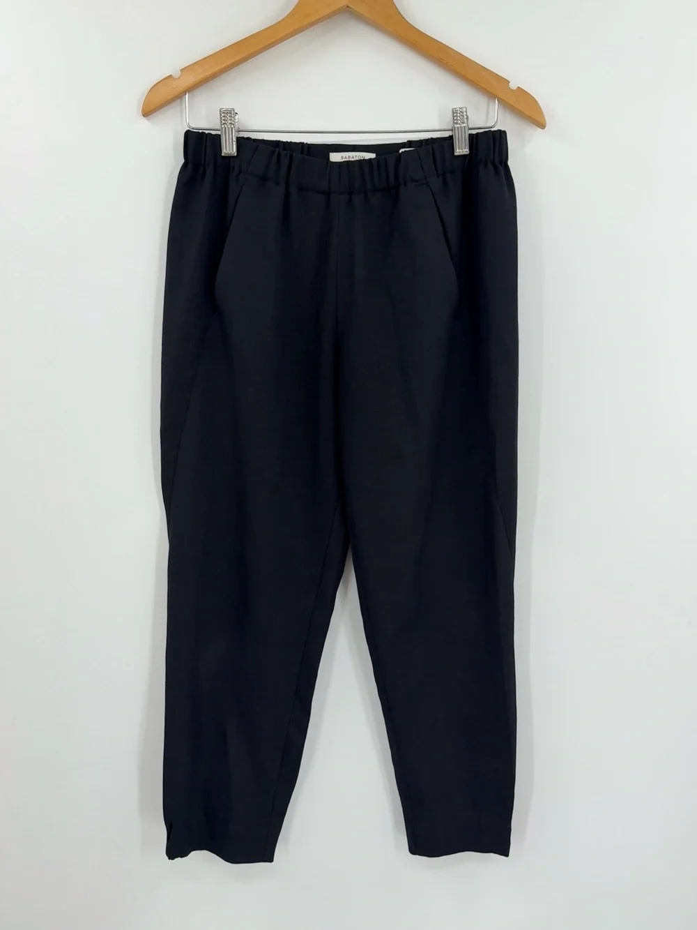 Aritzia Babaton Cohen Tapered Pull On Trouser | Black | Small
